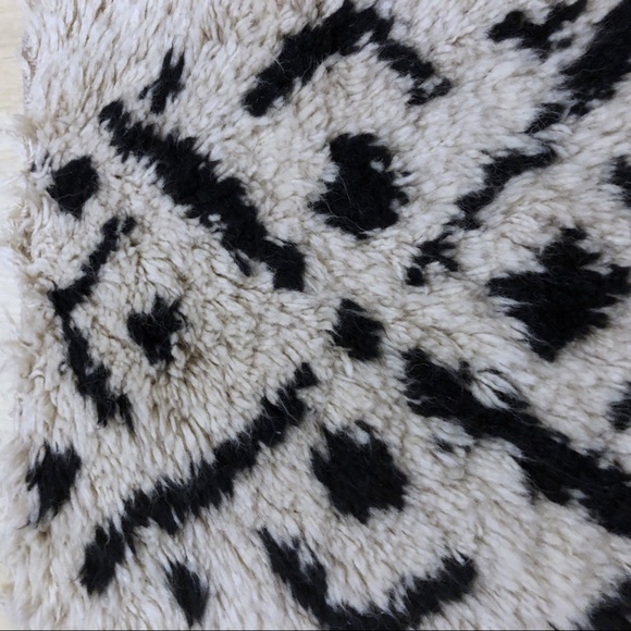 Surya Denali Style Wool Rug - Picture 2 of 7